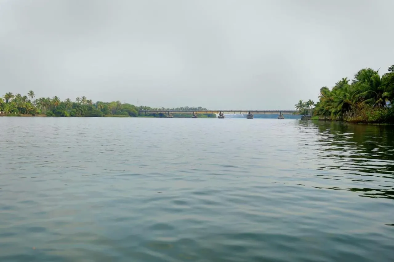 Heaven'S Homestay North Paravur